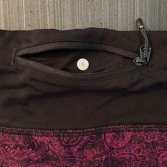 Lululemon athletic shorts - Picture 5 of 5